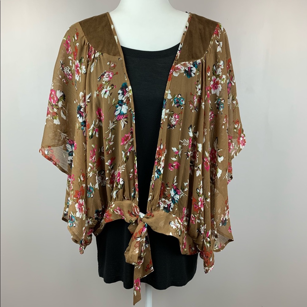 Torrid Floral Patch babydoll kimono, Size 1